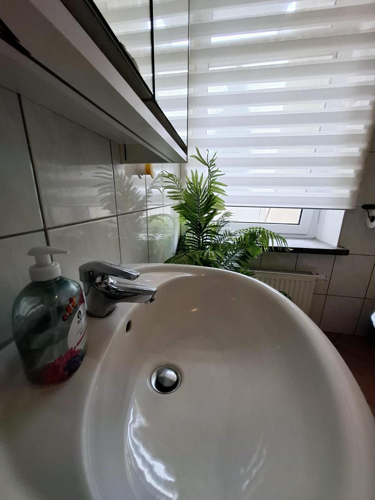 Altbauwohnung Direkt An Der Karli Mit Balkon - Netflix Inklusive Leipzig Ngoại thất bức ảnh