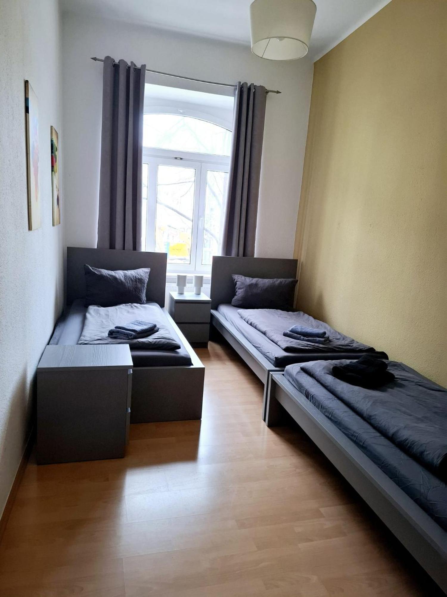 Altbauwohnung Direkt An Der Karli Mit Balkon - Netflix Inklusive Leipzig Ngoại thất bức ảnh